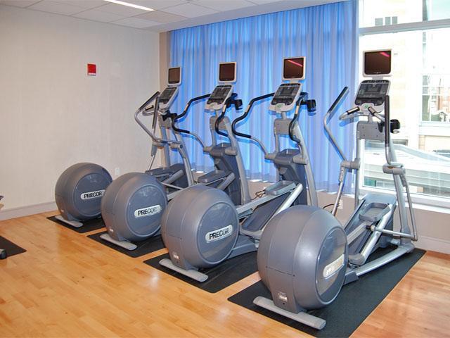 Building Photo - 100 Exchange St