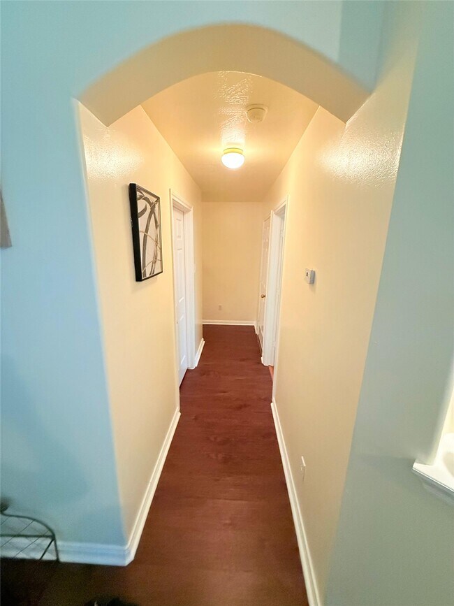 Building Photo - 4010 Highland Vale Ct