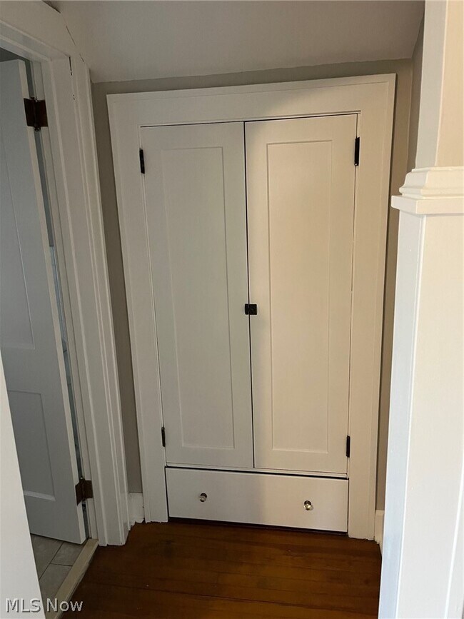 Building Photo - 6156 Kelsey Rd