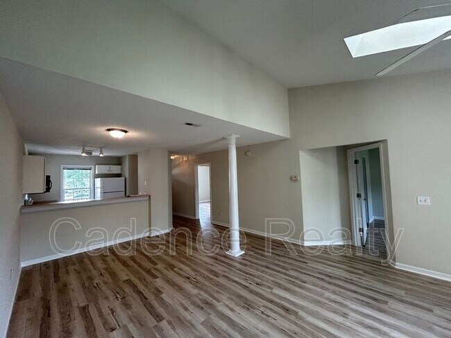 Building Photo - 4619 McClelland Dr