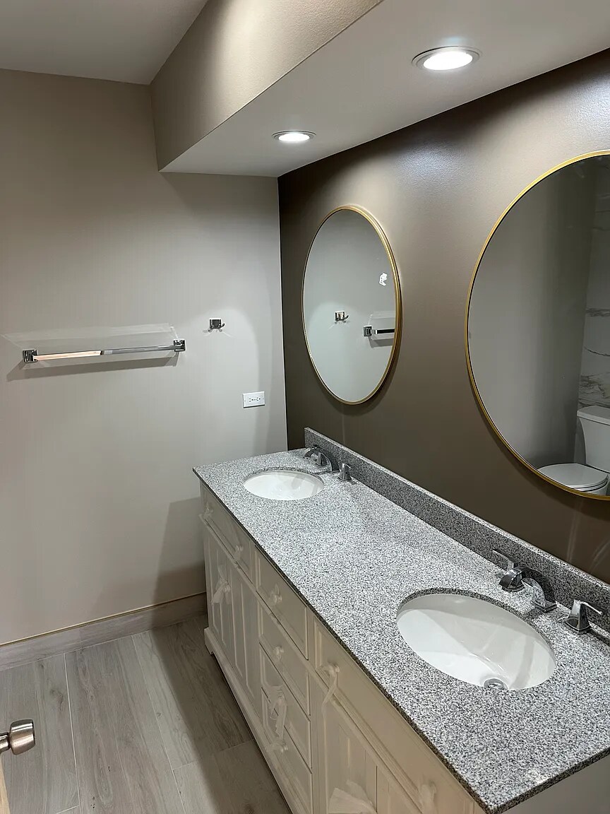 Building Photo - 2712 2nd Private Rd