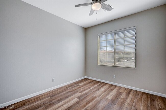 Building Photo - 684 Sumatra Pl