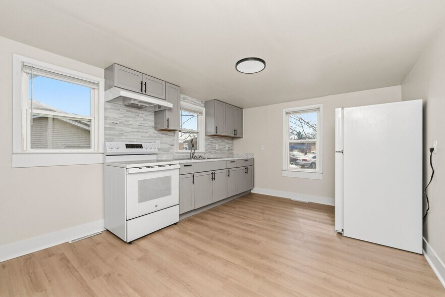 Building Photo - 5923 Missouri Ave