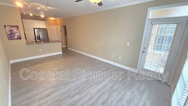 Building Photo - 4221 W Spruce St