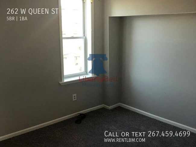 Building Photo - 262 W Queen Ln
