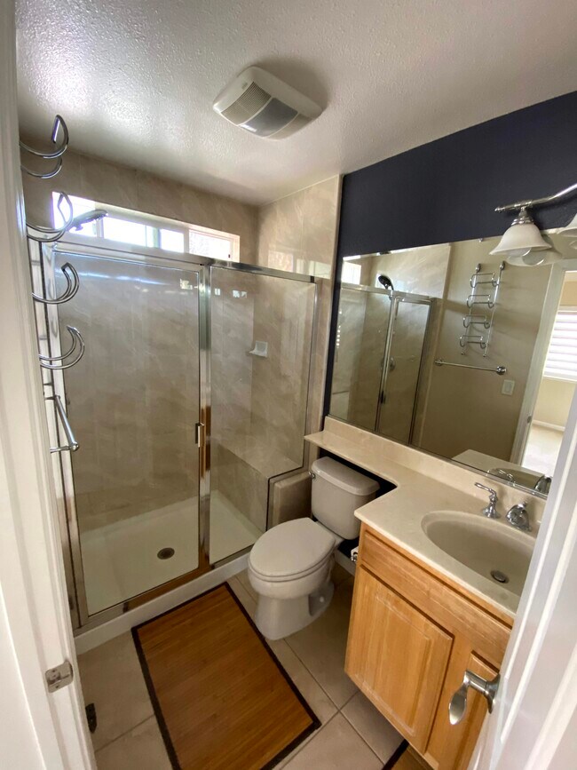 Building Photo - 624 Antioch Terrace