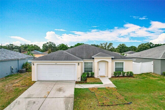 Building Photo - 1639 Saddlehorn Dr