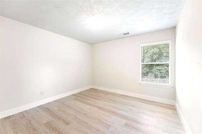Building Photo - 203 N Vesper Bend Cir