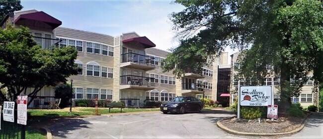 Building Photo - $1600 per month - 2 Bedroom/2 baths - Sullin's Ridge Condominiums - AVAILABLE FOR FALL 2026!