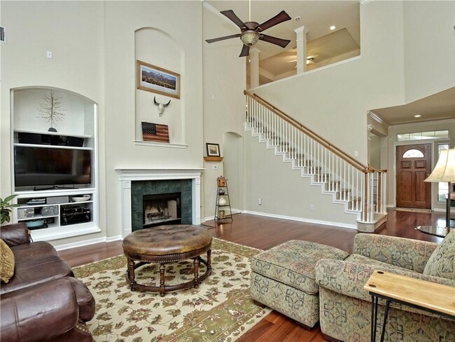 Building Photo - 6004 Spindletop Terrace