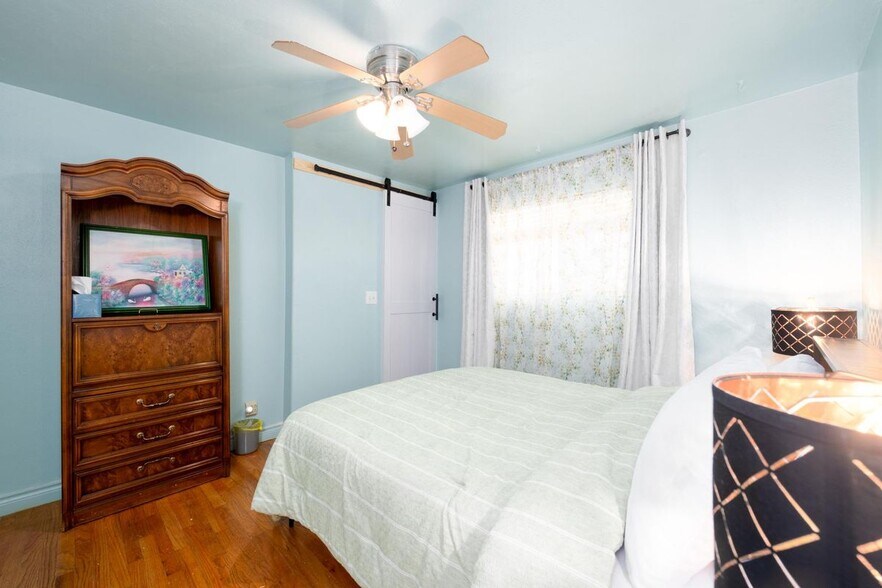 Building Photo - 1528 Boulder St