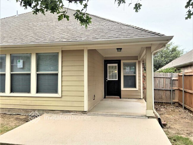 Building Photo - 917 Lake Worth Trl