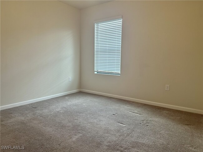 Building Photo - 16037 Beachberry Dr