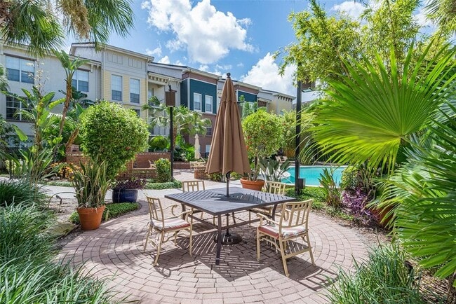 Building Photo - 501 S Moody Ave