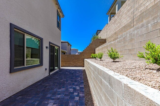 Building Photo - 3 Bedroom West Summerlin Beauty