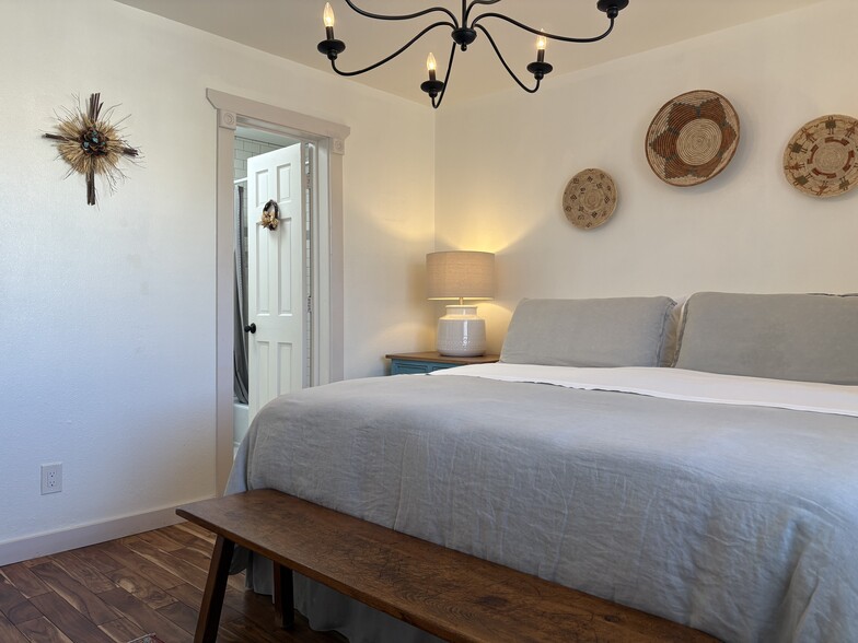 Building Photo - 1572 Avenida de Las Americas