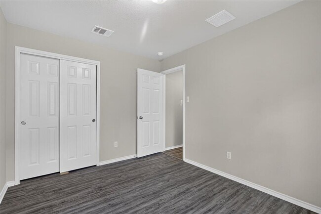 Building Photo - 313 Wimberley St
