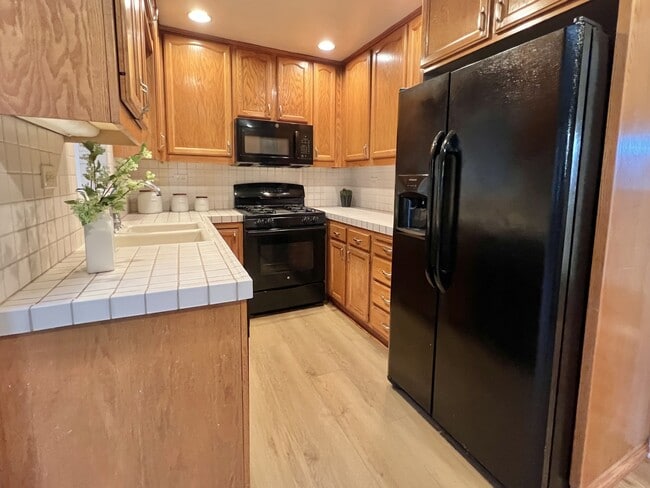 Building Photo - 6165 Blain Pl