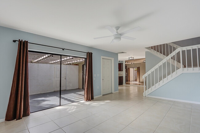 Building Photo - 803 8th Terrace