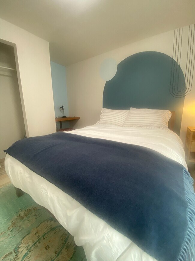 Building Photo - 805 Highland Ave