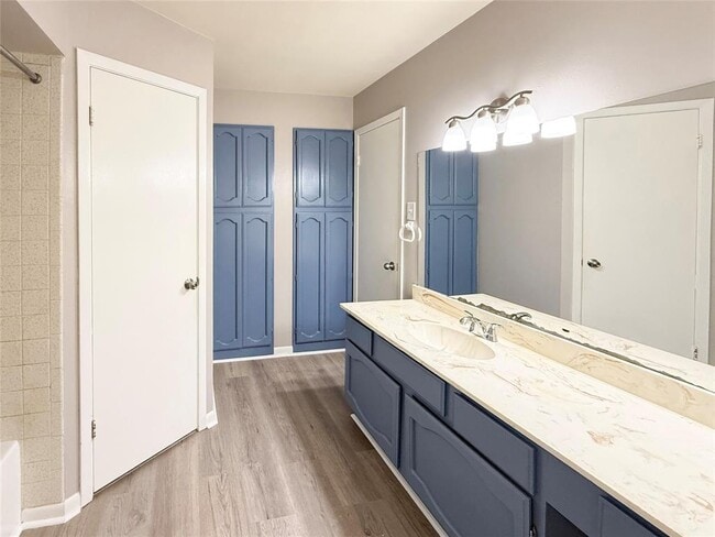 Building Photo - 9907 Windriver Dr