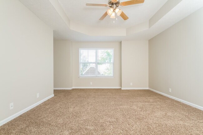 Building Photo - 3338 Cotswold Ln