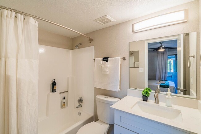 Building Photo - 8550 E McDowell Rd