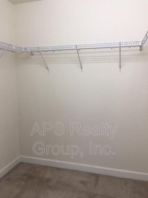 Building Photo - 378 Summergate Dr