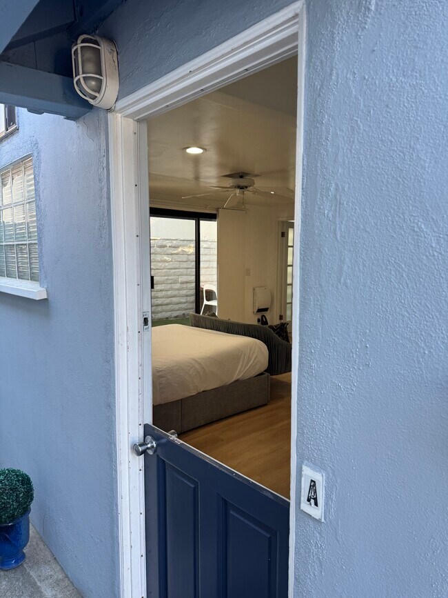 Building Photo - 468 27th St