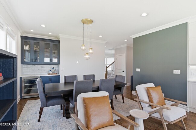 Building Photo - 619 Park Ave