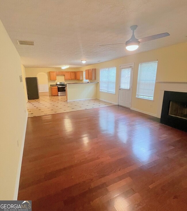 Building Photo - 3875 Hadley Rd