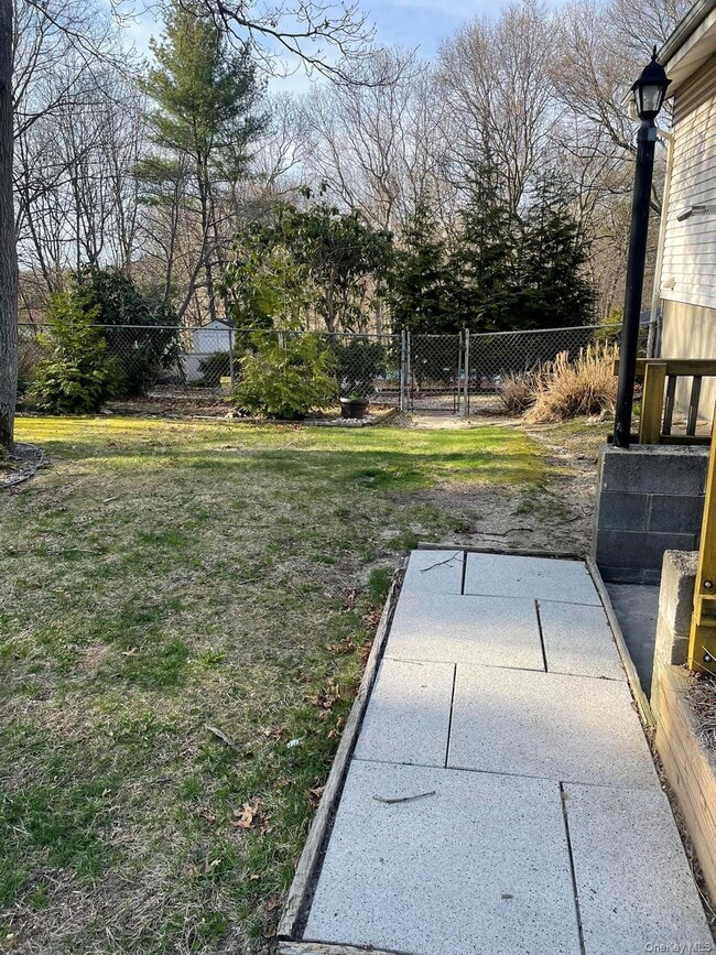 Building Photo - 37 Knollcrest Ave