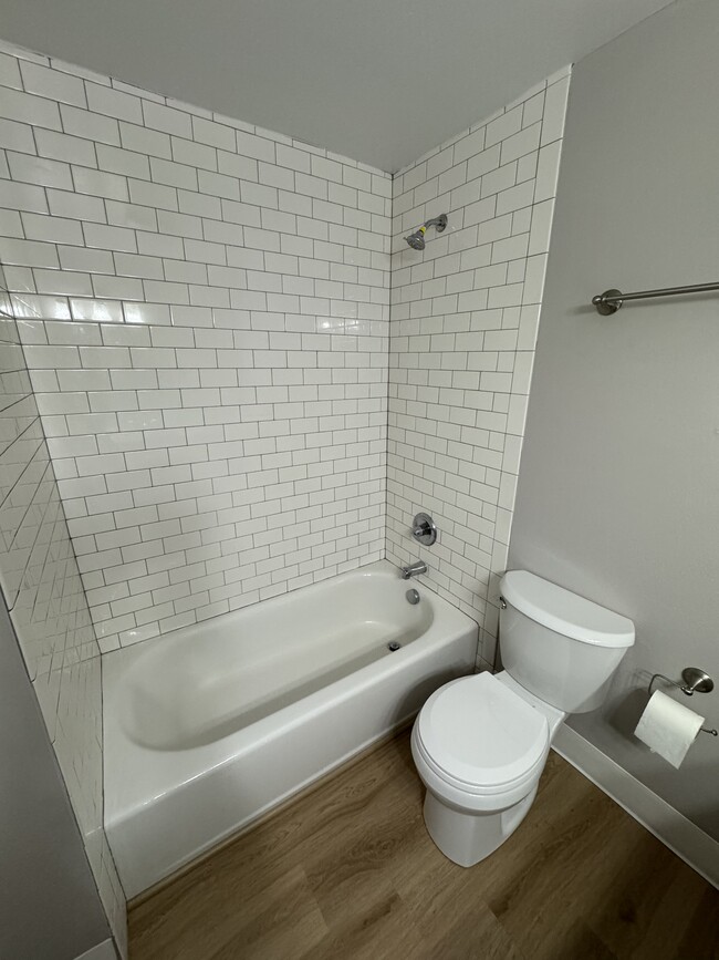 Building Photo - Fully renovated 2 bedroom, 1.5 bath apartment available with Separate Garage!  Updated Kitchen wi...