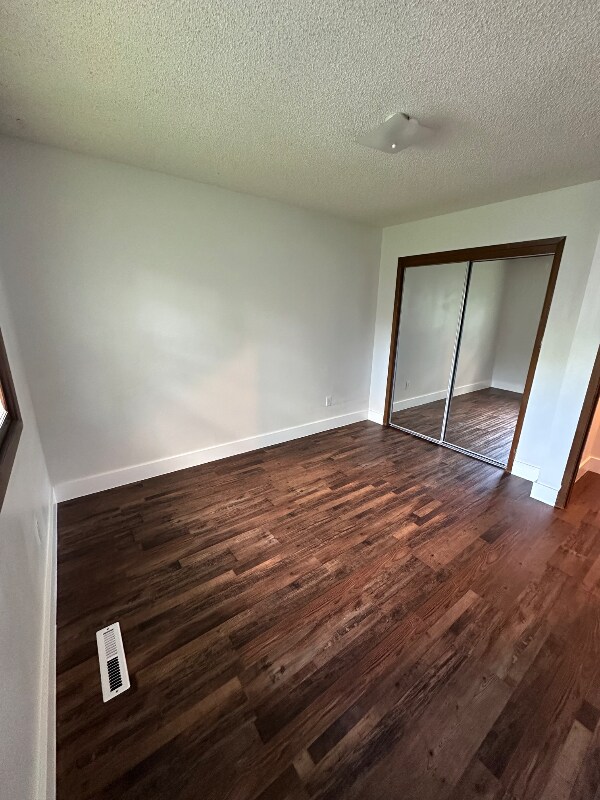 Building Photo - 7809 Prairie Ave