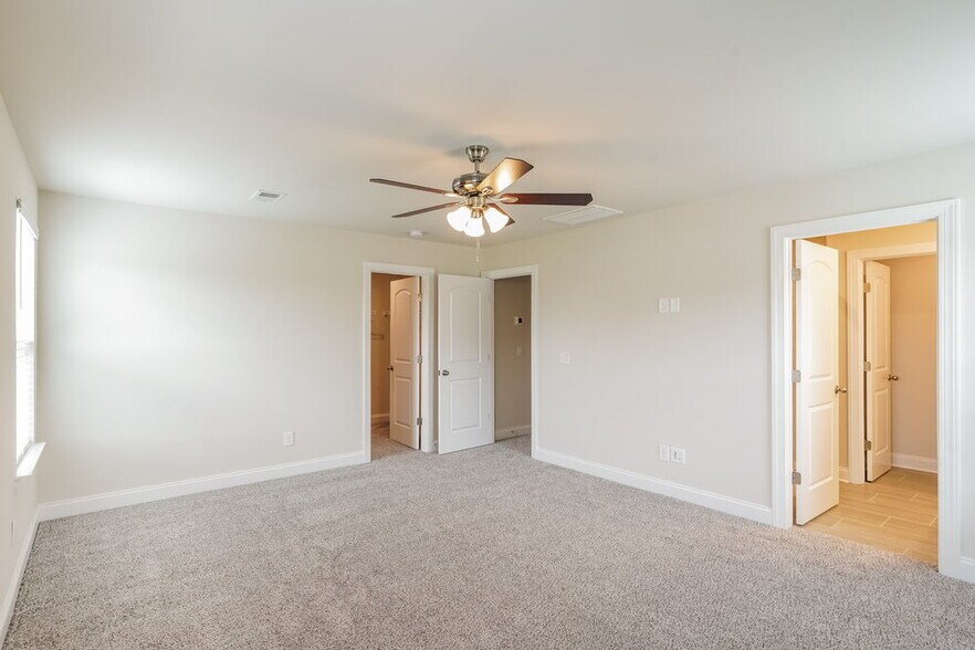 Building Photo - 1701 Tahoma Dr