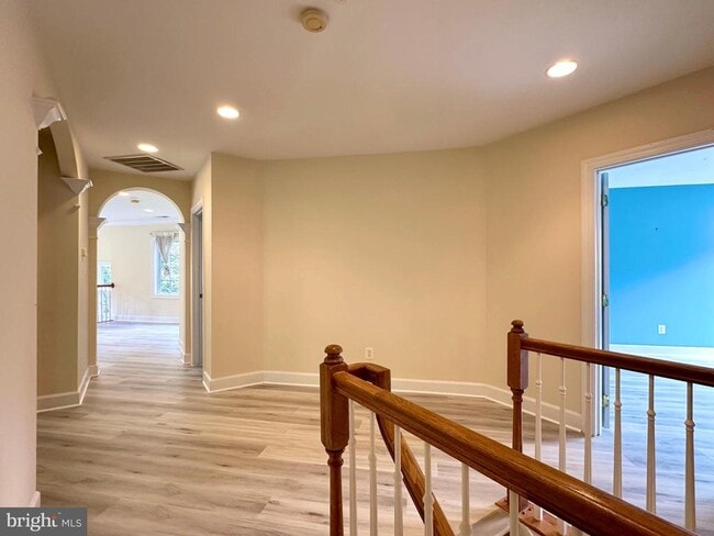 Building Photo - 1460 Carrington Ridge Ln