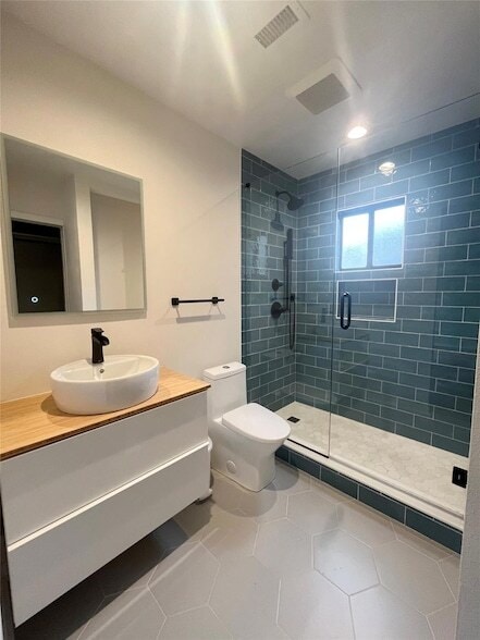 Building Photo - 8702 Dawnridge Cir