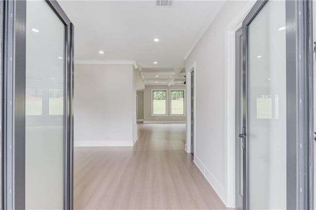 Building Photo - 37 Deer Cyn Dr