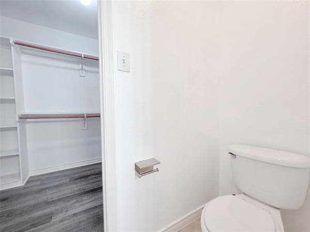 Building Photo - 1610 Lake Travis Dr