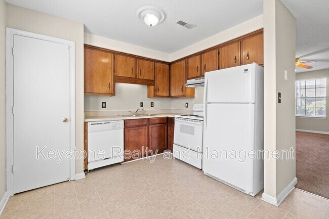 Building Photo - 1630 Baltimore Dr