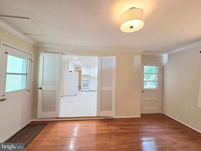 Building Photo - 111 Tamarisk Ct