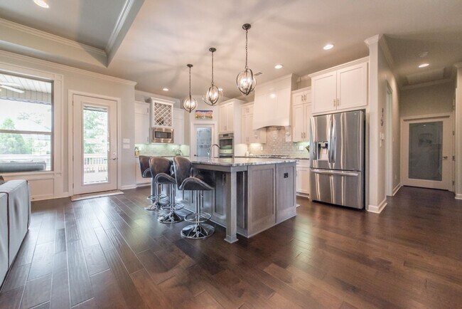 Building Photo - Sherwood Rental