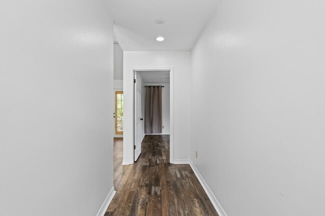 Building Photo - 87133 Golf Club Dr