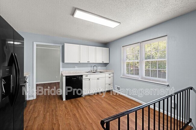 Building Photo - 293 Twin Pines Dr