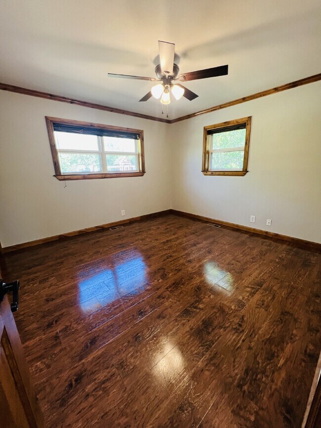 Building Photo - Beautiful 3 bedroom home in Chisolm School District!