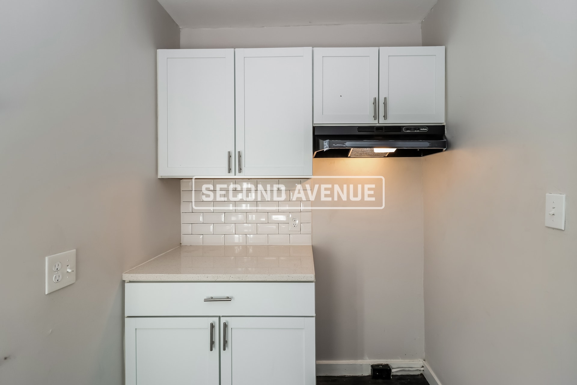 Building Photo - 3350 Cavanaugh Ave