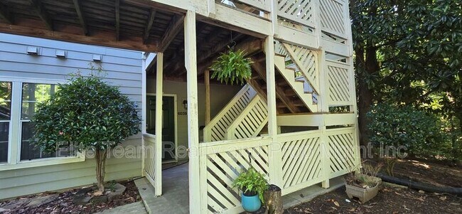 Building Photo - 6039 Gray Gate Ln