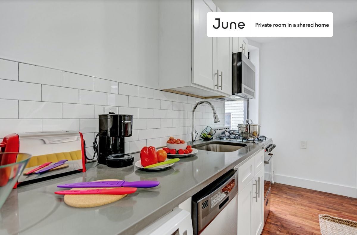 Building Photo - Great Private ROOM in Kensington