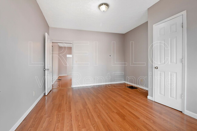 Building Photo - 1402 Berry Blvd