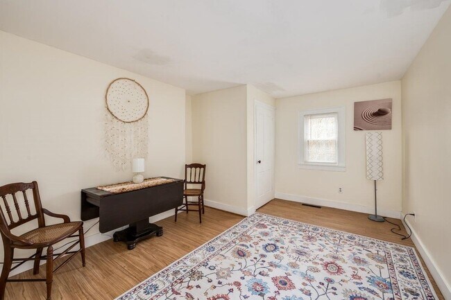 Building Photo - 5 McDaniel Rd